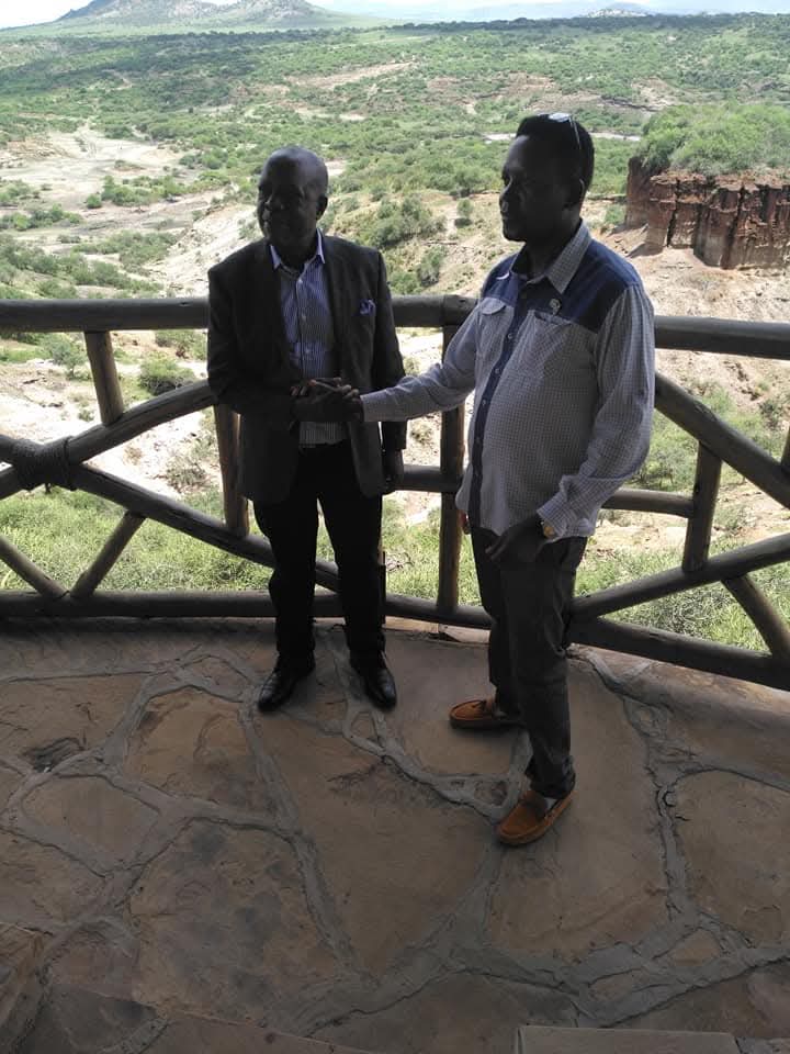 Guests at the Olduvai Gorge viewpoint near Ngorongoro